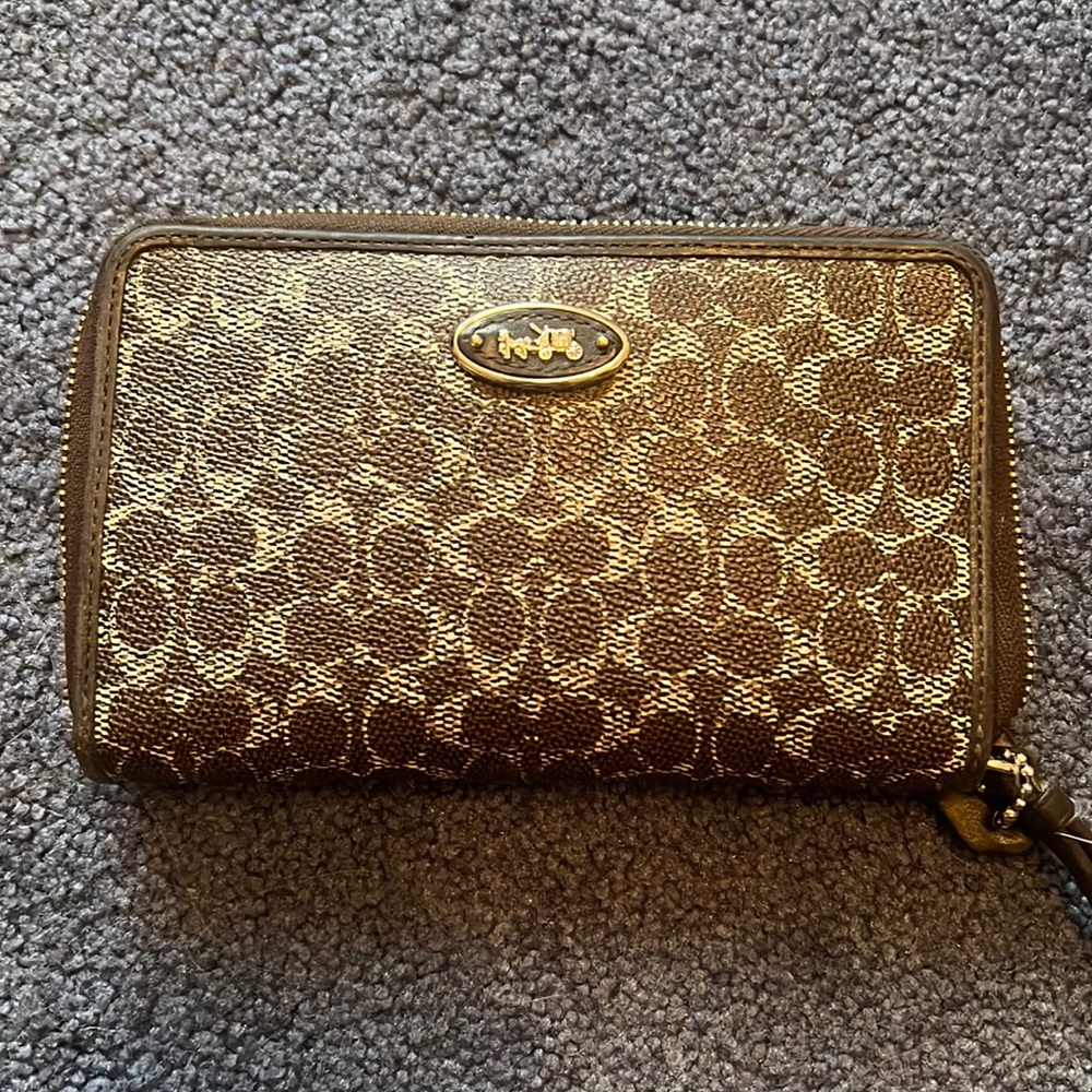Coach wallet